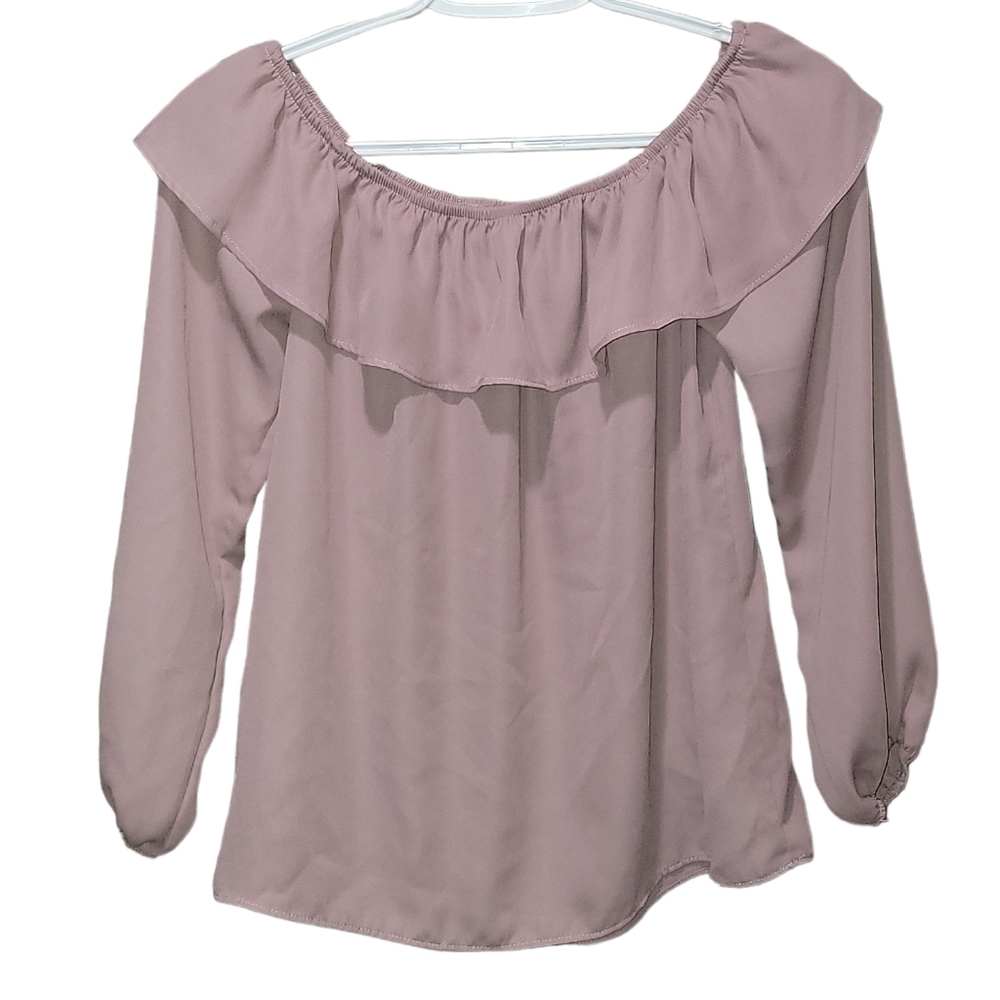 No comment size small long sleeve Off-the-shoulder ruffle top